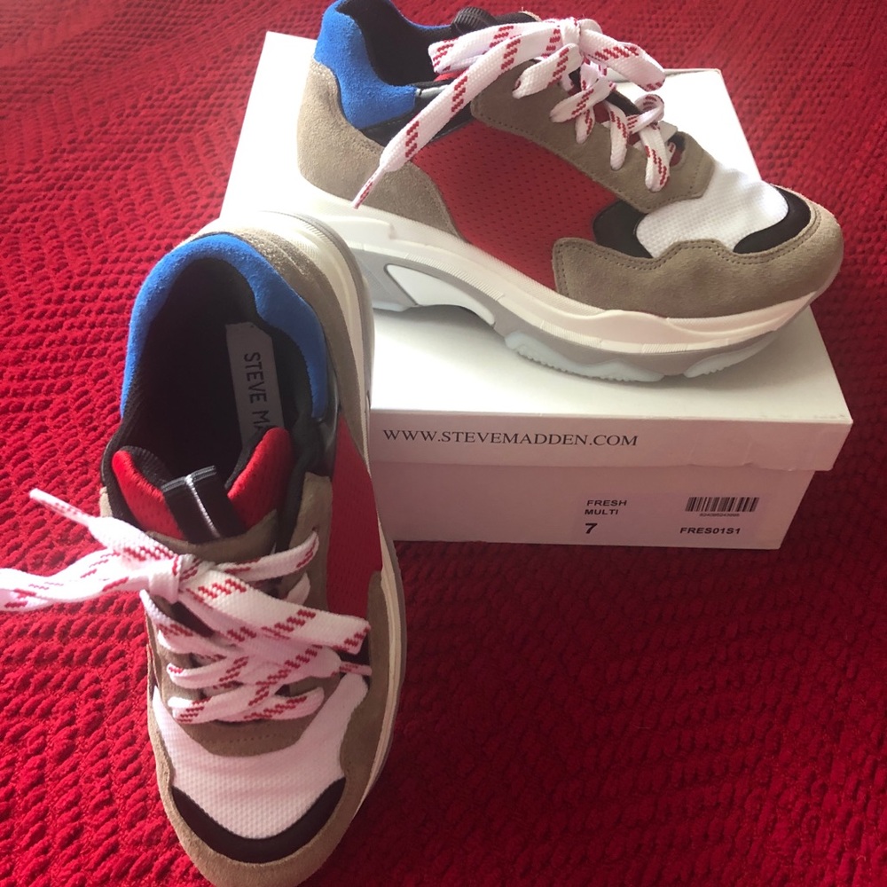 NWT New Steve Madden Fresh Athleisure Shoes!